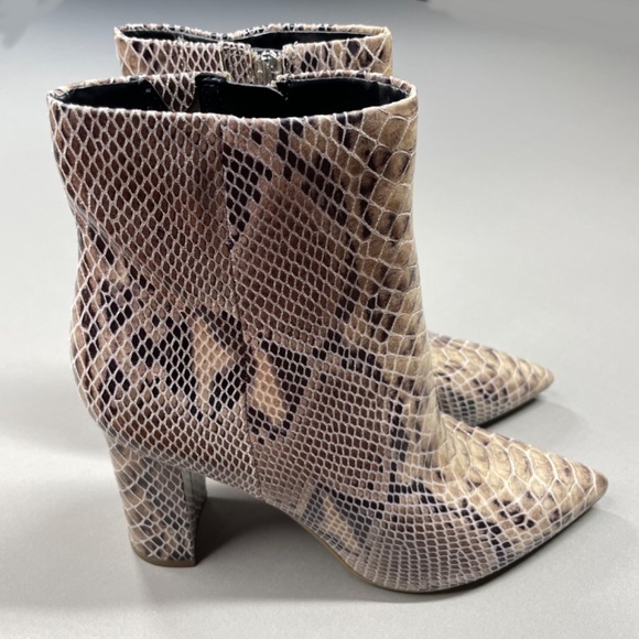 NEW Marc Fisher Boots Womens 7.5 brown snakeskin block heels ankle booties - Picture 2 of 13